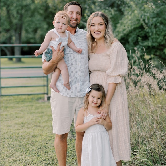 Meet your Posher, Alexis - Picture 5 of 5